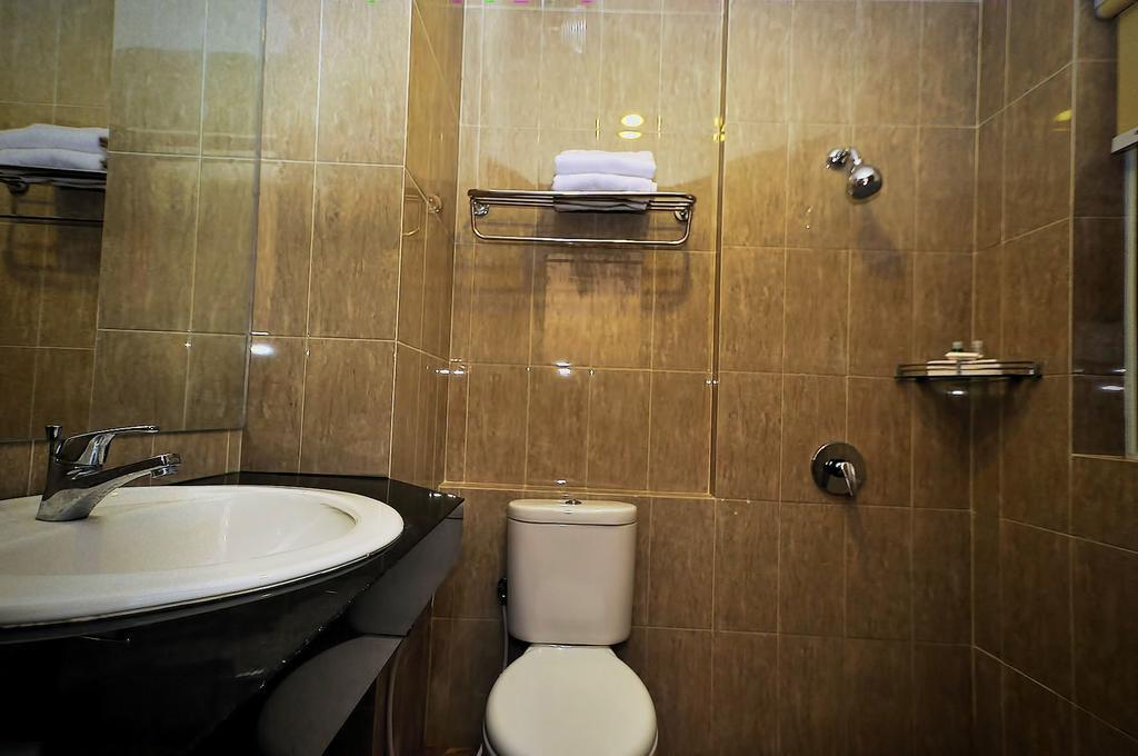 Spencer Green Hotel Batu  Exterior photo