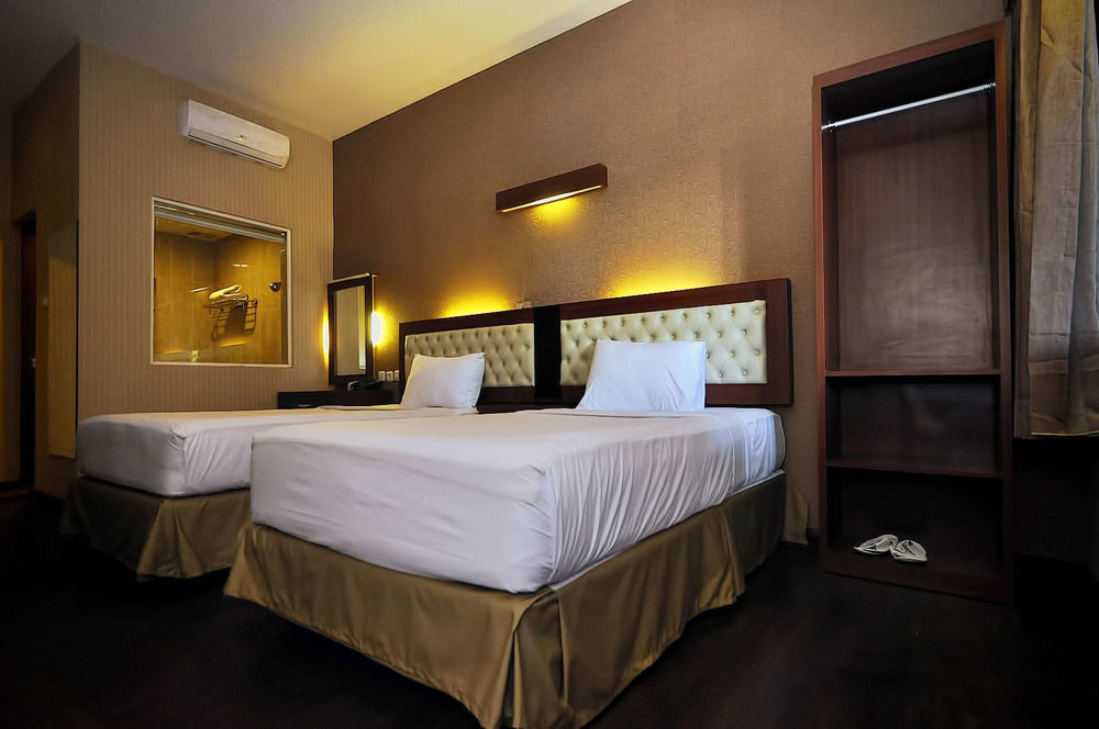 Spencer Green Hotel Batu  Exterior photo